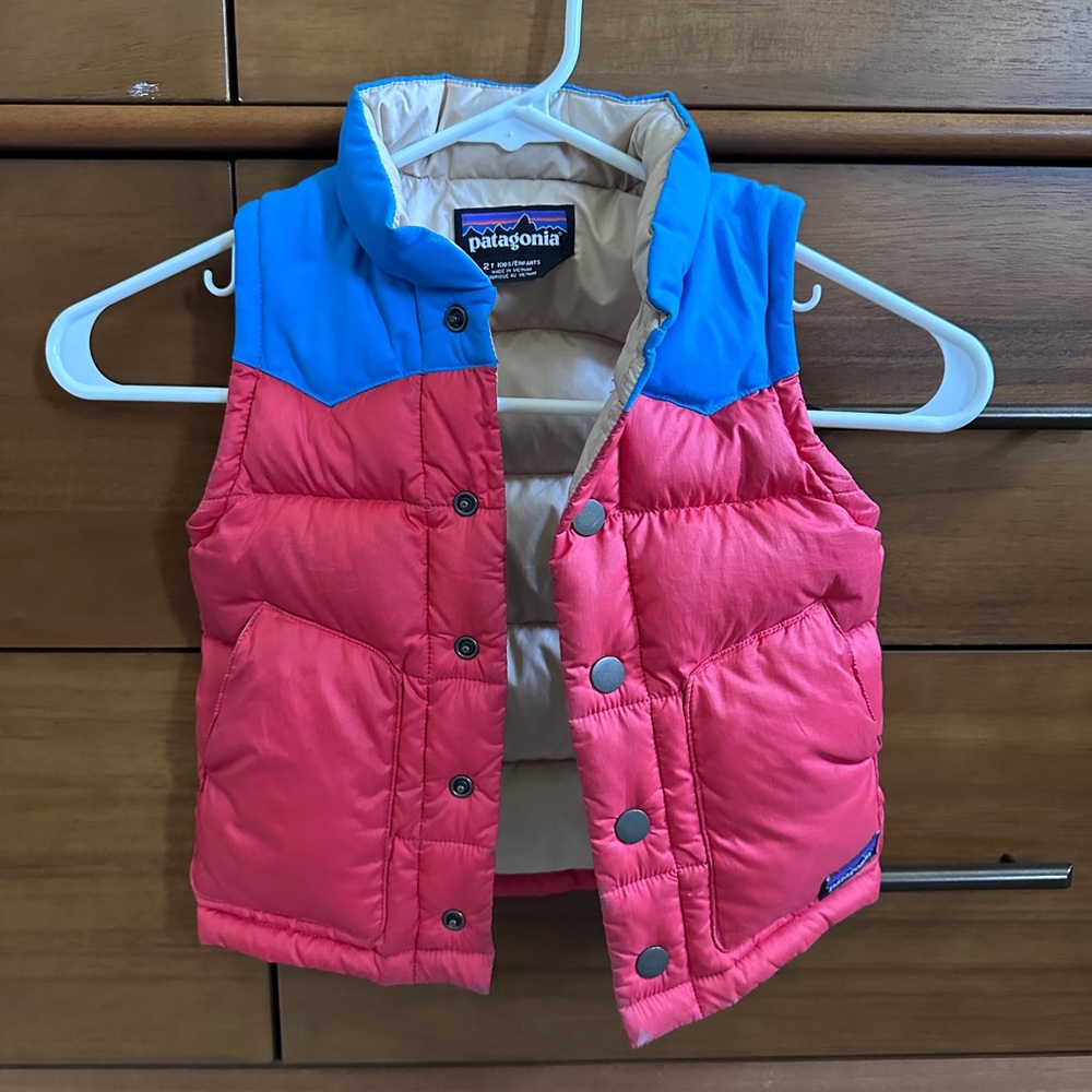 Patagonia Baby Bivy Down Vest, red and blu, great condition